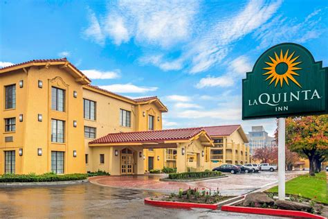 hotel la quinta inn.